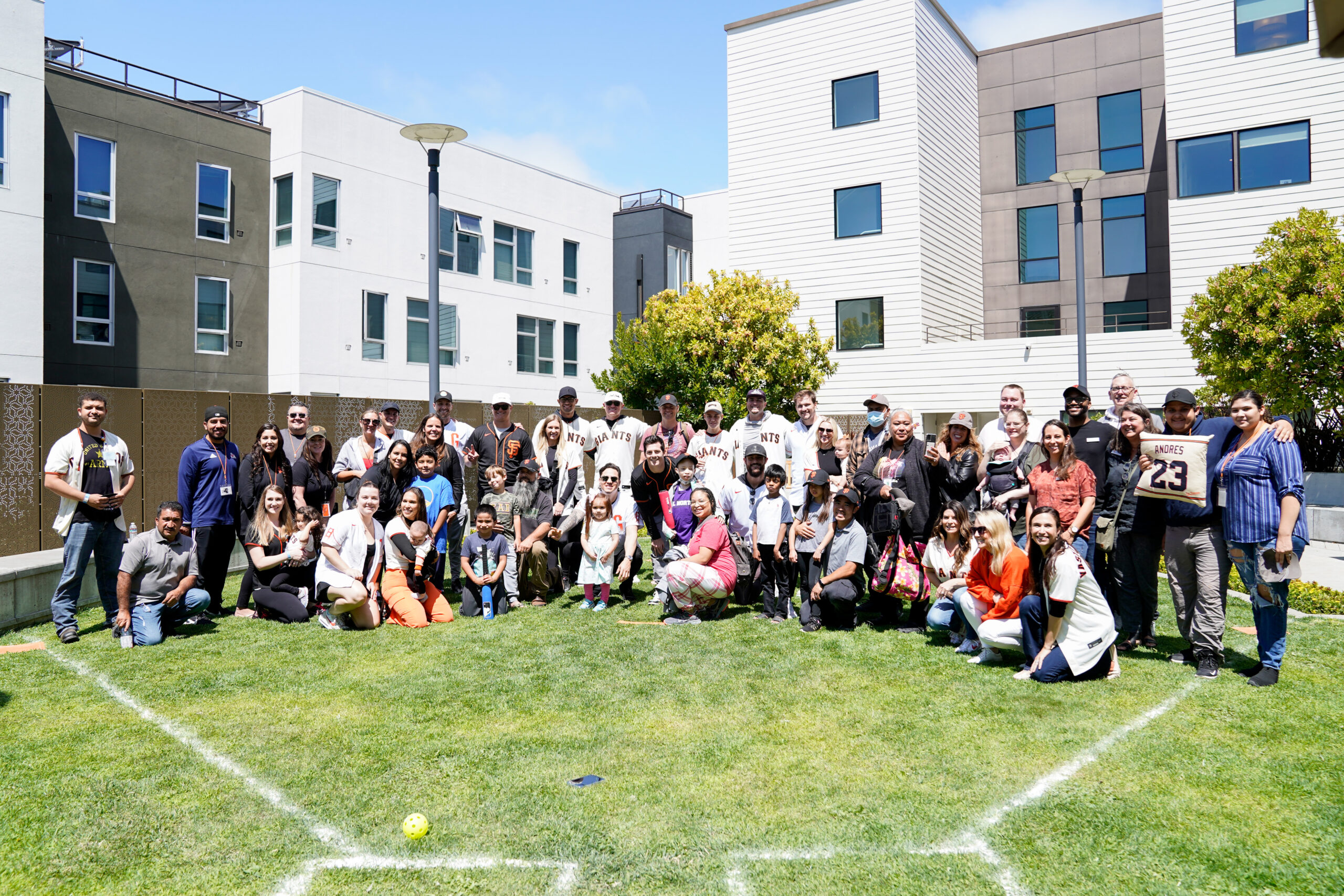 giants visit group photo