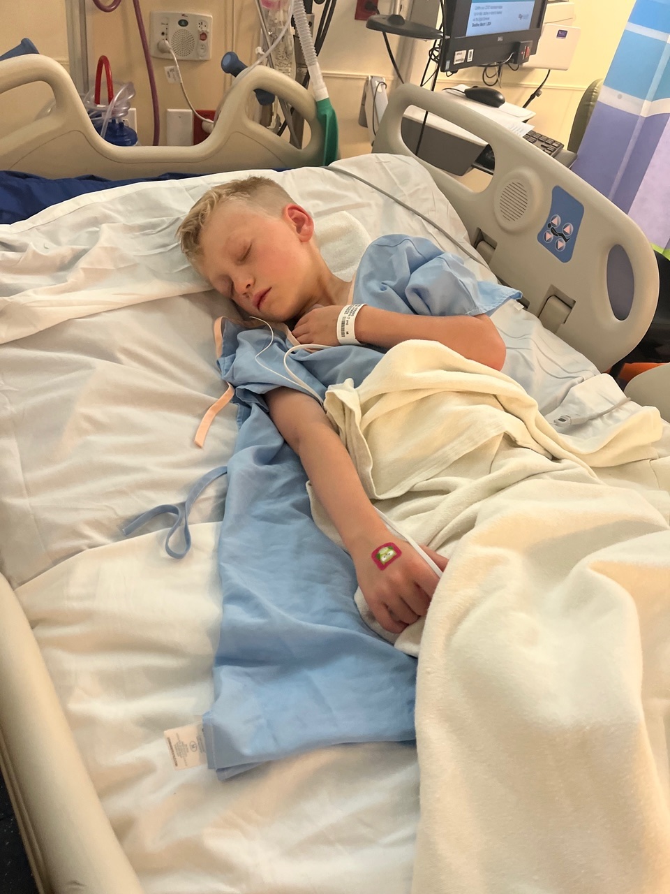 kid in hospital